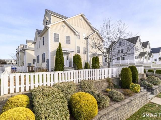 Townhouse for sale in Norwalk, Connecticut