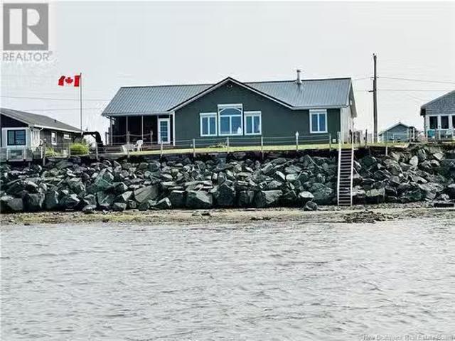House for sale in Miramichi Bay, New Brunswick