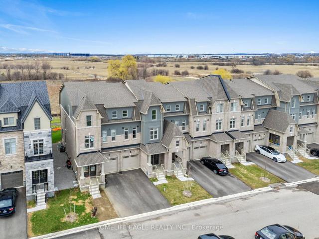 Townhouse for sale in Woburn, Ontario