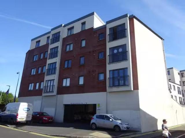 Apartment to rent in Bluebell, North Tipperary