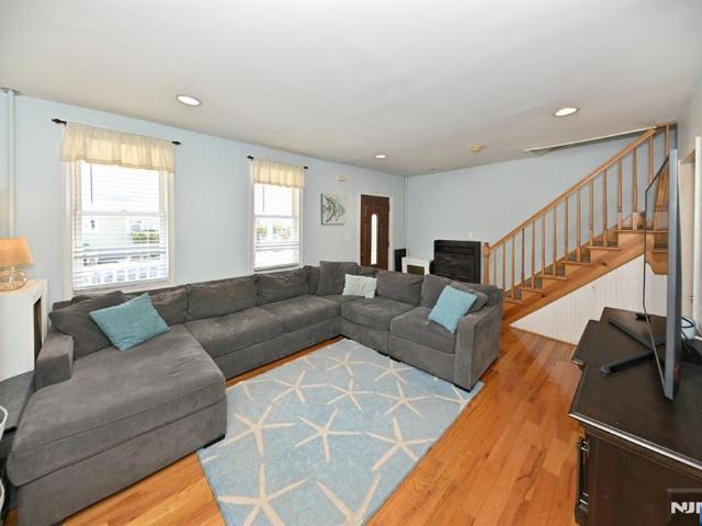 House for sale in Ridgefield Park, New Jersey