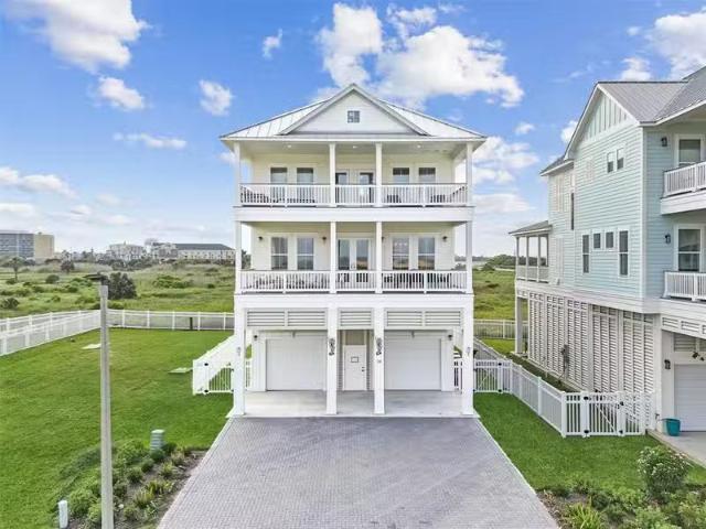 House for sale in Galveston