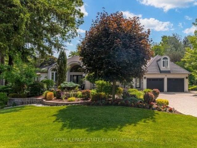 House for sale in Ancaster, Ontario