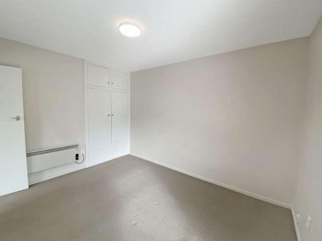 Apartment for rent in Edgeware, Canterbury