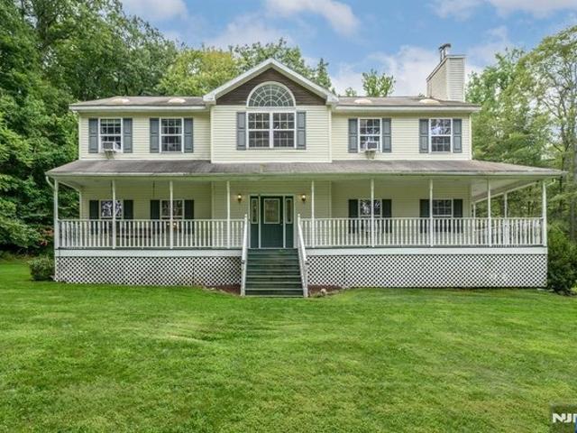 House for sale in Green Creek, New Jersey