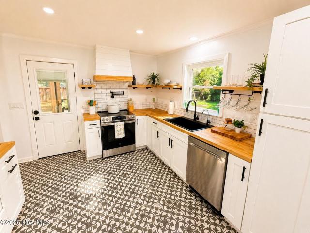 House for sale in Castle Hayne, North Carolina