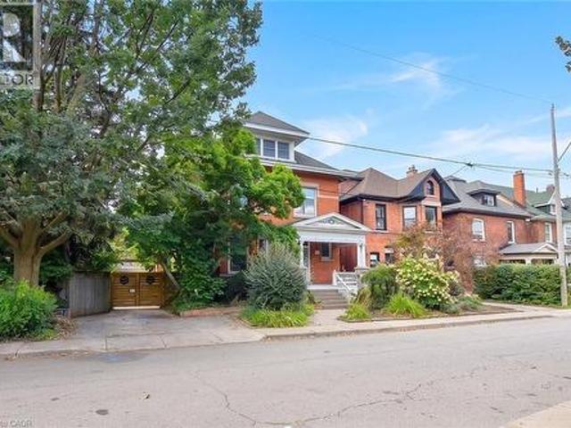House for sale in Ancaster, Ontario
