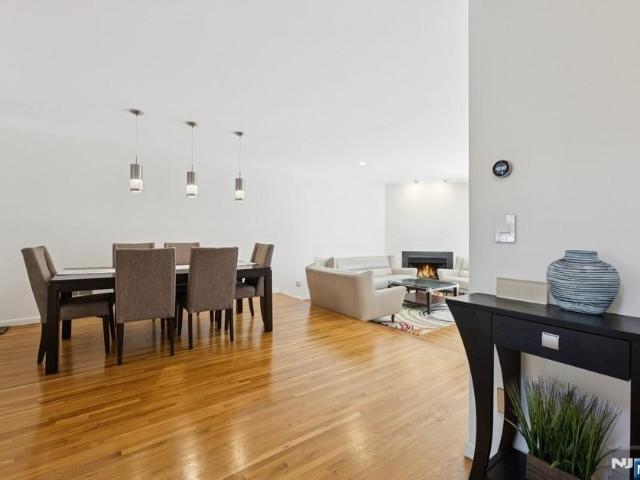 Townhouse for sale in River Edge