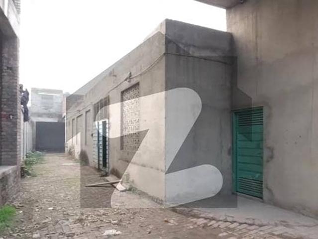 Commercial for sale in Faisalabad, Islamabad Capital Territory