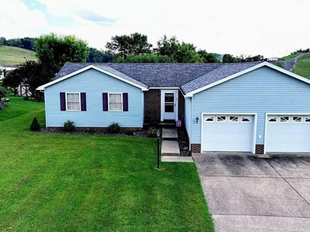 House for sale in Shinnston, West Virginia