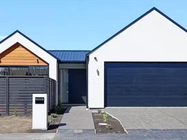 House for rent in Chaslands, Canterbury