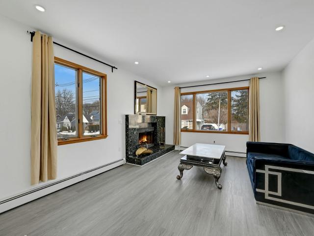 House for sale in Elmwood Park, New Jersey