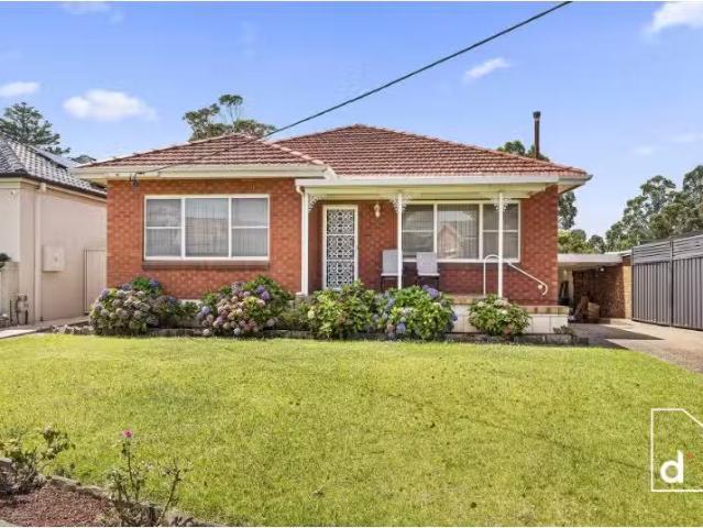 House for rent in Wollongong West, New South Wales
