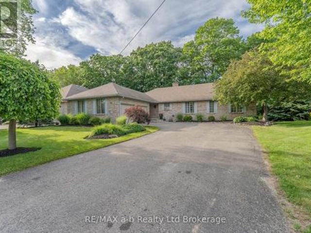 House for sale in Tillsonburg, Ontario