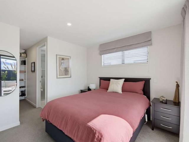 House for sale in Chaslands, Canterbury