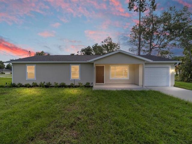 House for sale in Ocklawaha, Florida