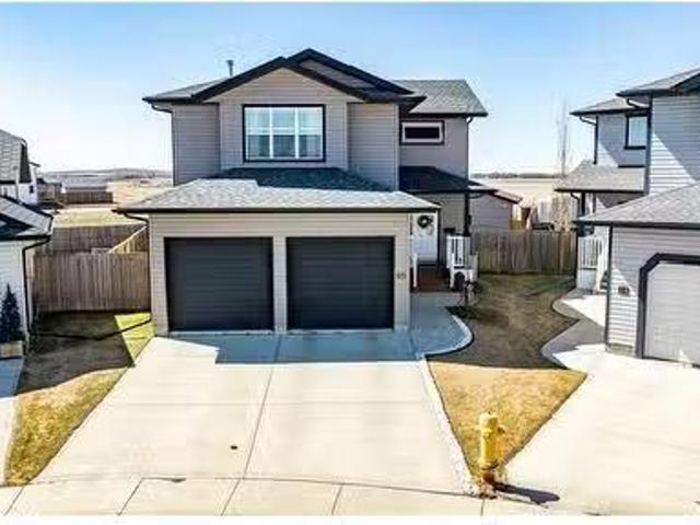 House for sale in Penhold, Alberta