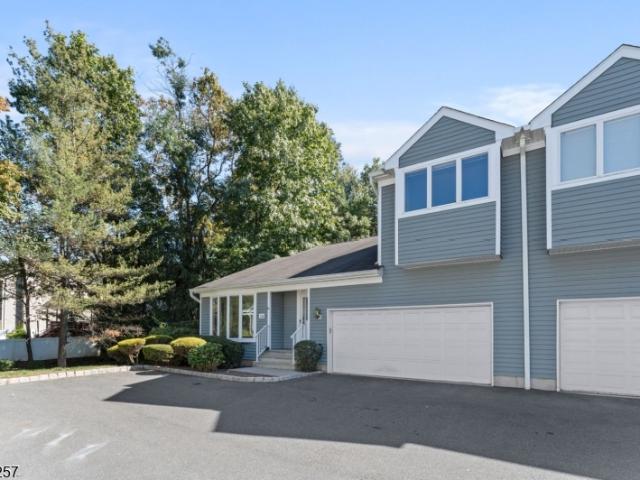 Condo for sale in Berkeley Heights, New Jersey