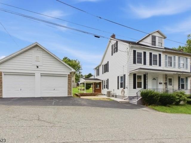 House for sale in Lopatcong Township, Warren County