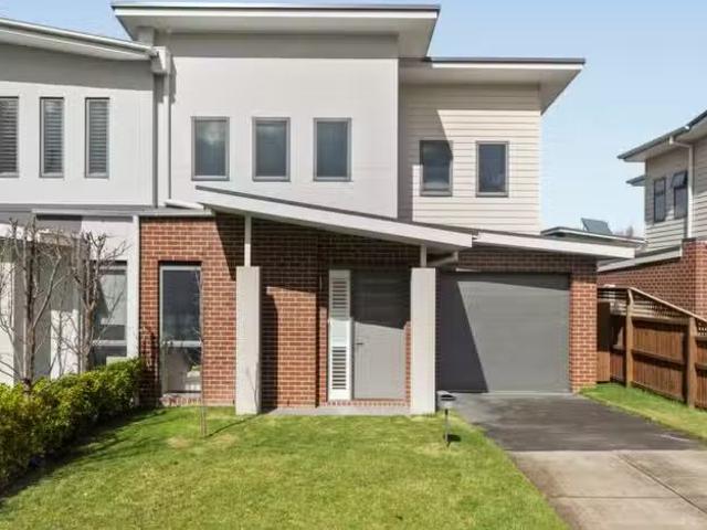 Condo for rent in Box Hill