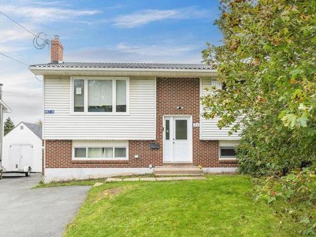 House for sale in Woodlawn Heights, Dartmouth
