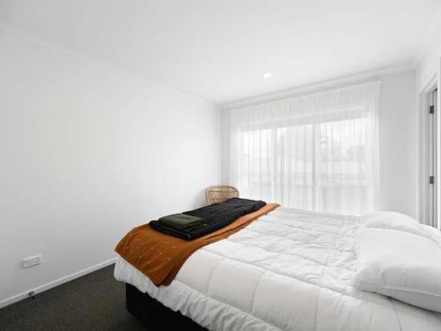Townhouse for rent in Hamilton Central, Hamilton City