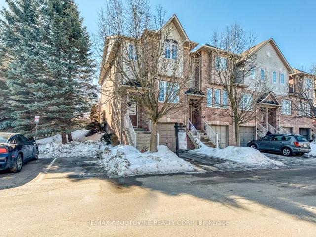 Condo for sale in Georgetown, Ontario