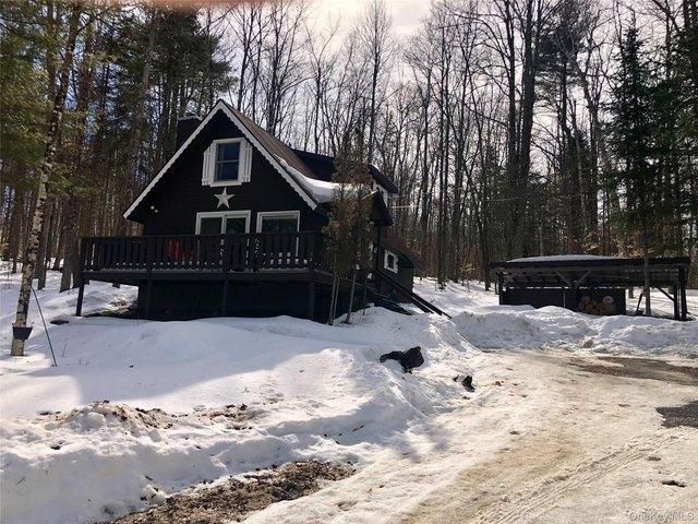 House for sale in Bakers Mills, New York