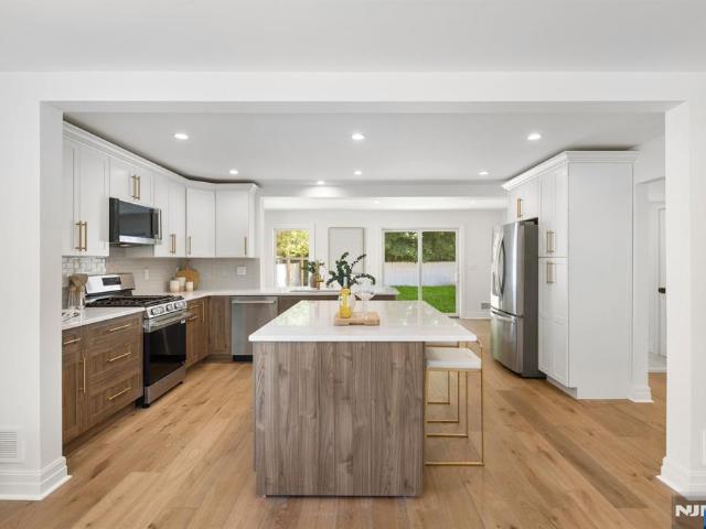 House for sale in Rochelle Park, New Jersey