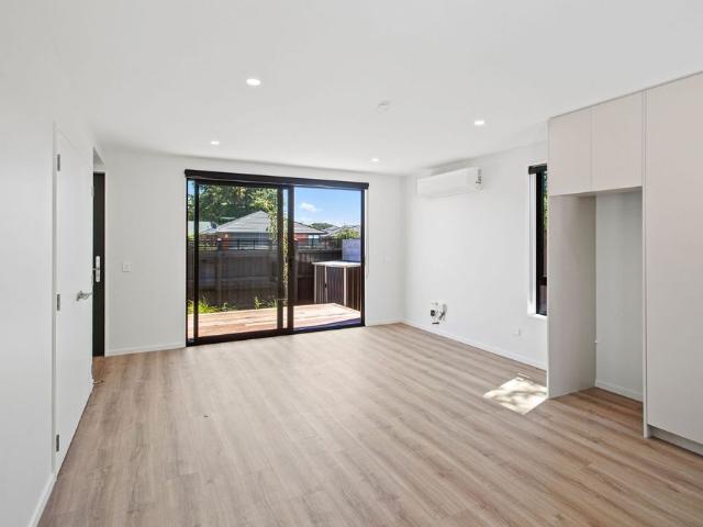 Apartment for rent in Chaslands, Canterbury