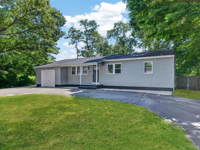 House for sale in Shirley, Town of Brookhaven