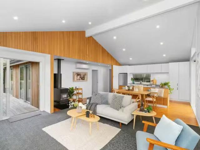 House for sale in Waikanae Beach, Wellington
