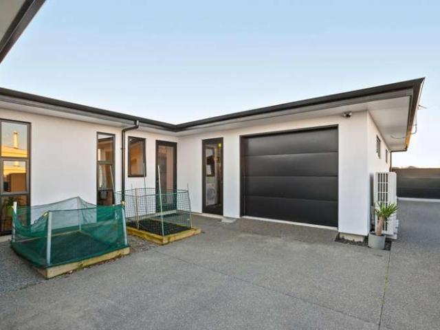House for sale in Lincoln, Canterbury