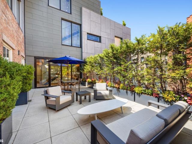 Condo for sale in Arverne, New York