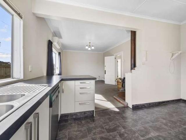 House for sale in Otakou