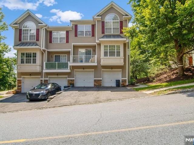 Townhouse for sale in Passaic, New Jersey