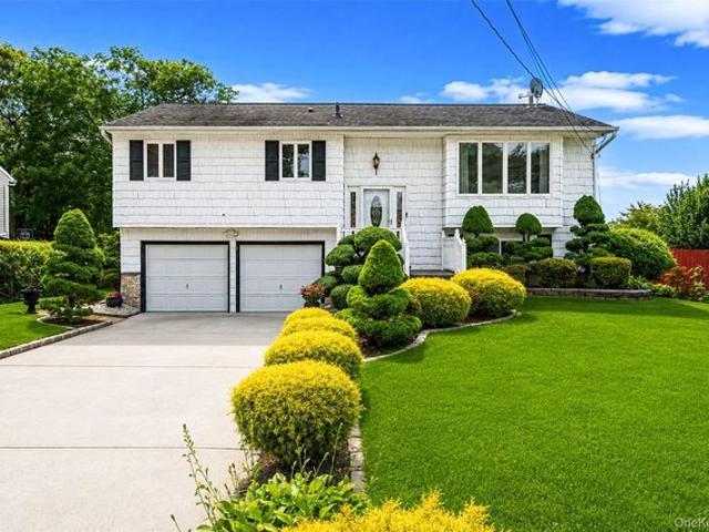 House for sale in Centereach, New York
