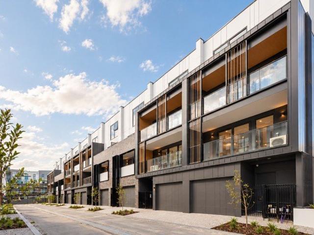 Townhouse for rent in Port Melbourne, Melbourne