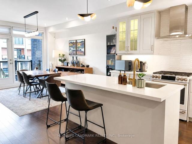 Townhouse for sale in Woburn, Ontario