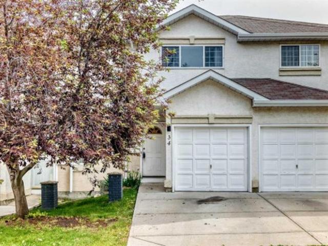 Townhouse for sale in Northwest, Alberta