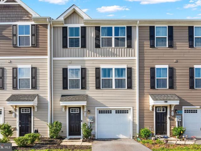 Townhouse for sale in Falling Waters, West Virginia