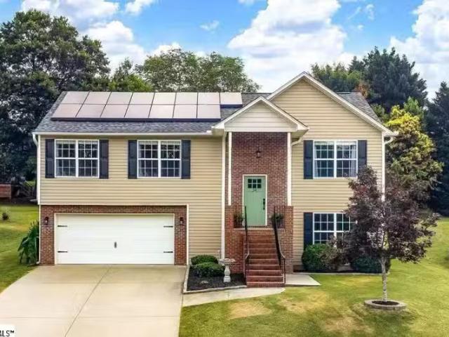 House for sale in Taylors
