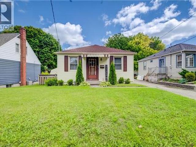 House for sale in Southdale, Kitchener