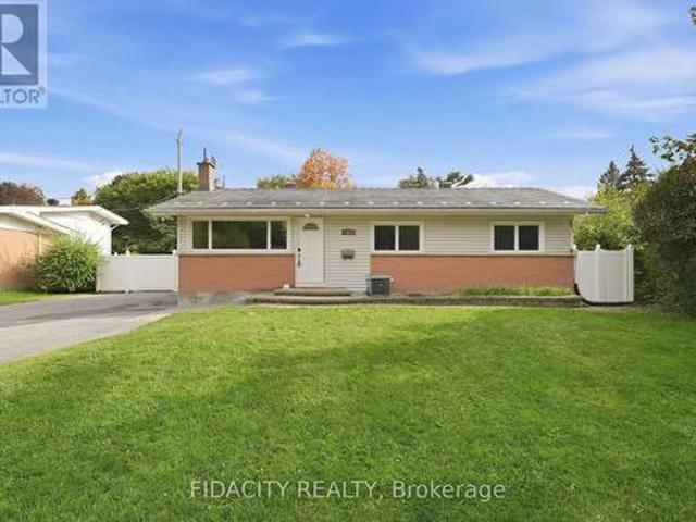 House for sale in College, Ottawa