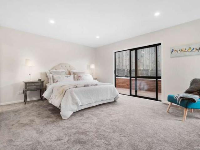 House for sale in Awhitu