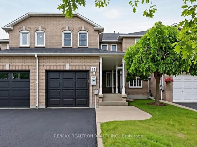 Townhouse for sale in Woburn, Ontario