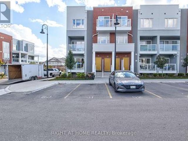 Townhouse for sale in Rosenberg, Kitchener