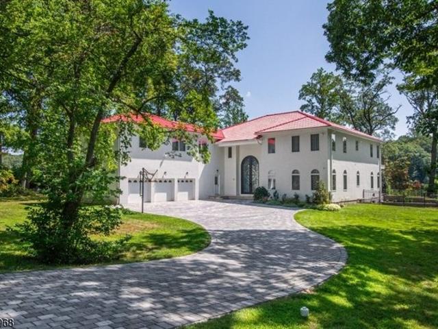 House for sale in Mountain Lakes, New Jersey