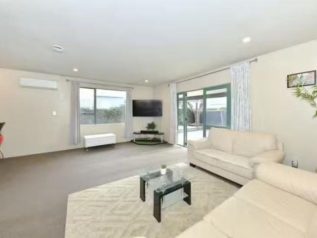 House for sale in Heathcote, Canterbury