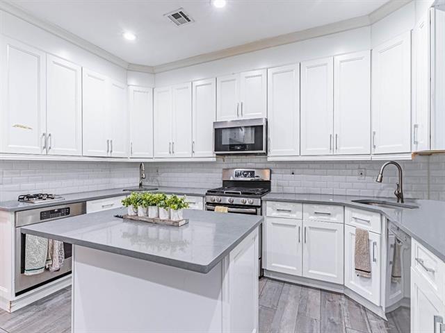 House for sale in Hudson, New Jersey
